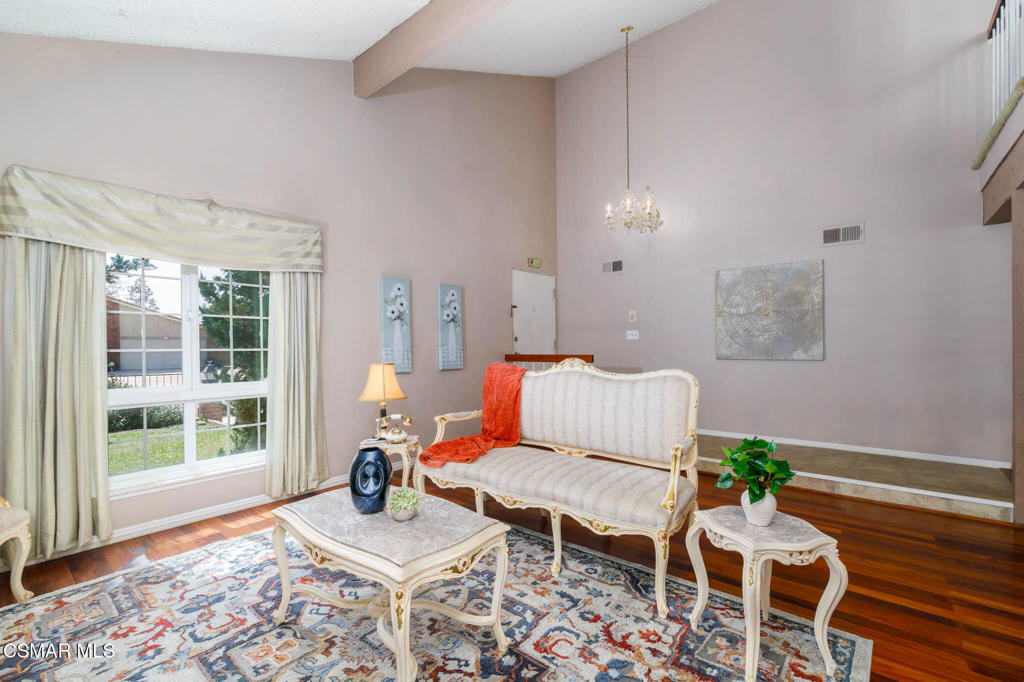 2649 Nicholas Street Property Photo 6