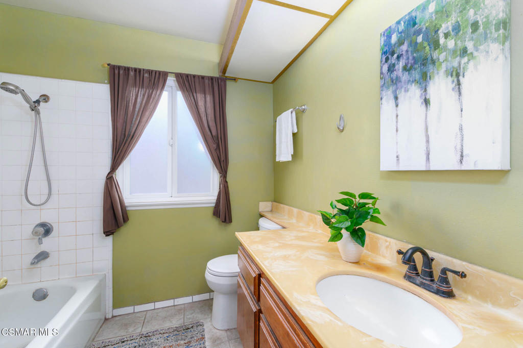 2649 Nicholas Street Property Photo 24