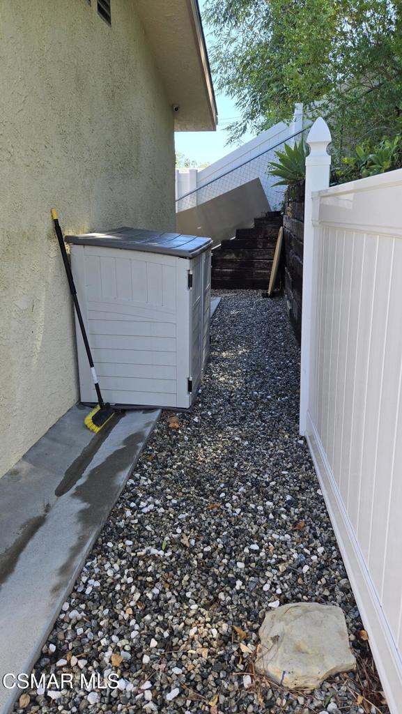 6619 Daryn Drive 1/2 Property Photo 10