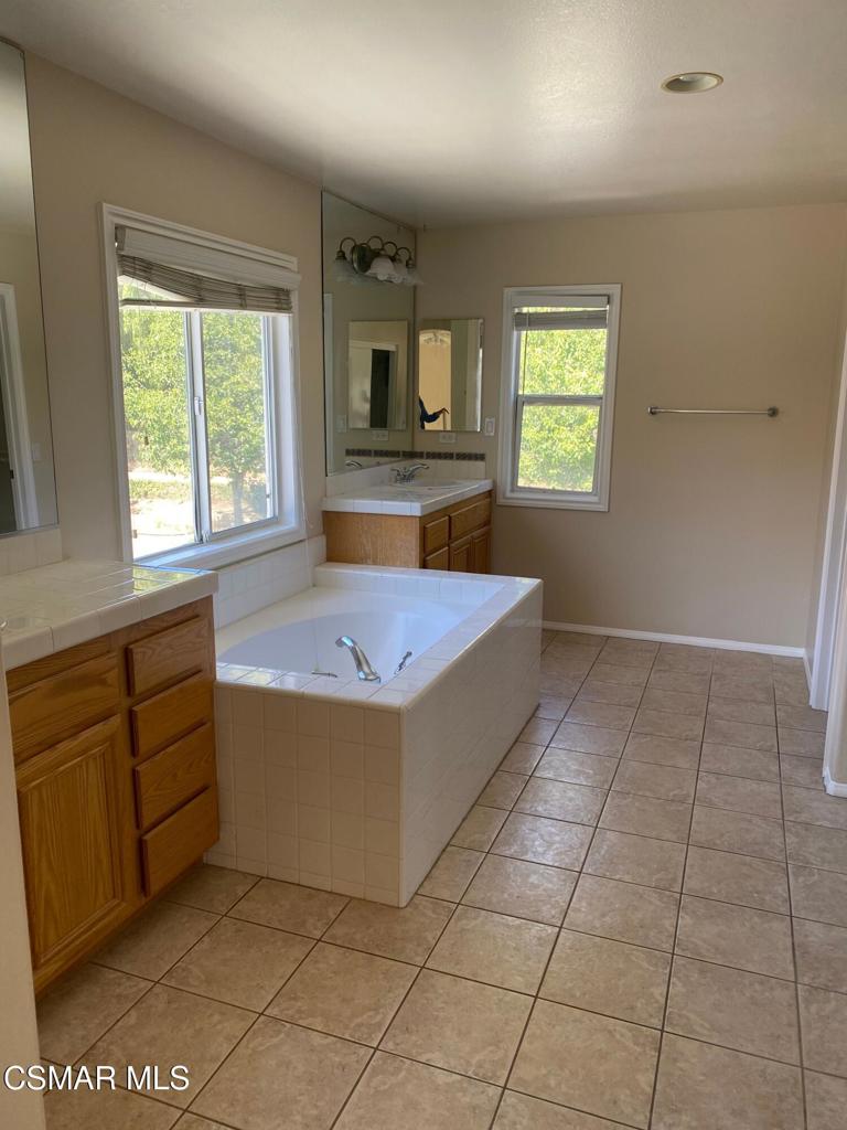 2559 Parade Avenue Property Photo 12