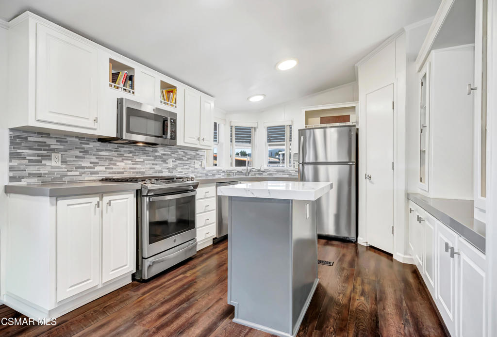 1202 Loma Drive 66 Property Photo 7