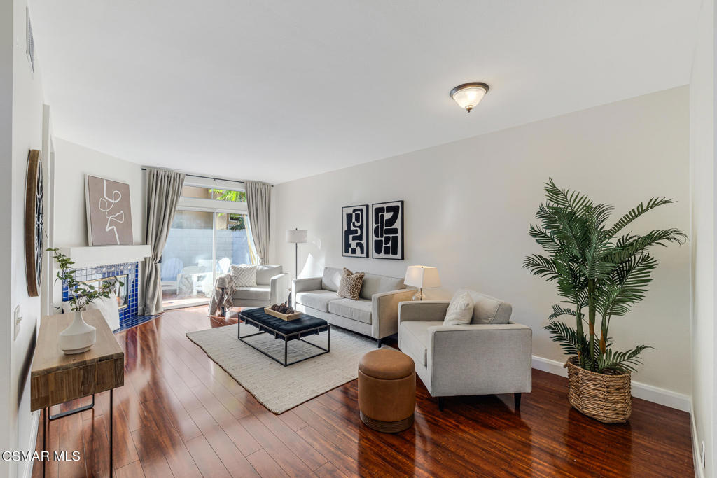 4153 Brookcrest Court Property Photo 7