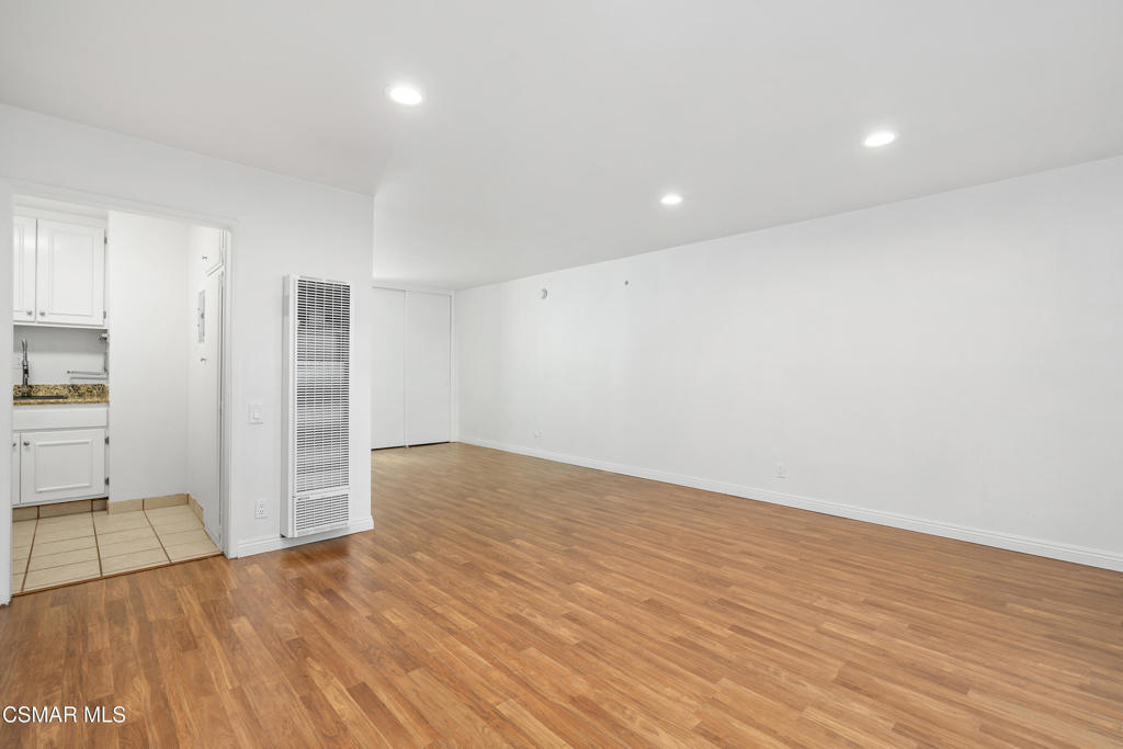 31567 Lindero Canyon Road 6 Property Photo 3