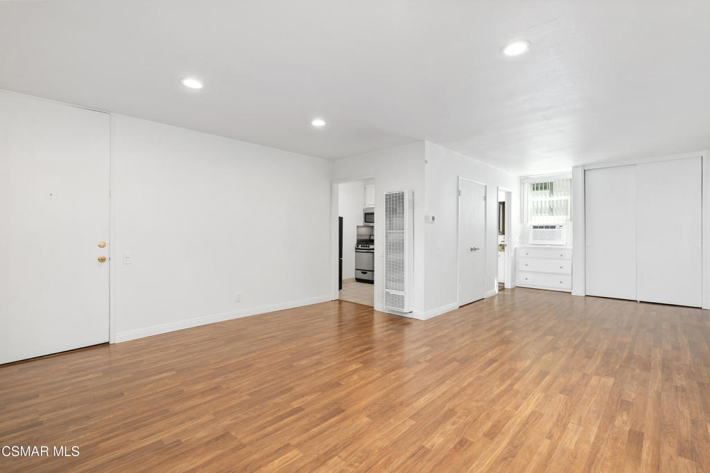 31567 Lindero Canyon Road 6 Property Photo 5