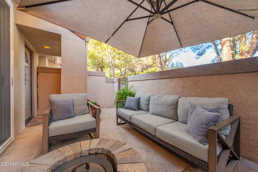 22203 Shadow Valley Circle Property Photo 5