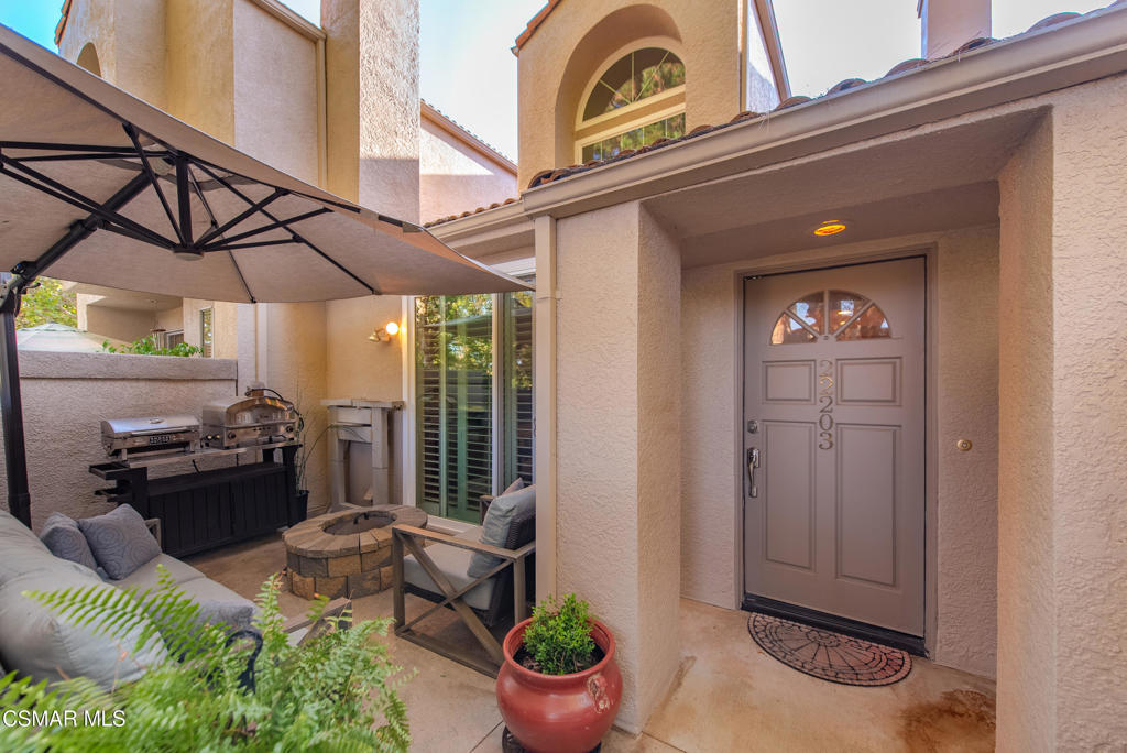 22203 Shadow Valley Circle Property Photo 8