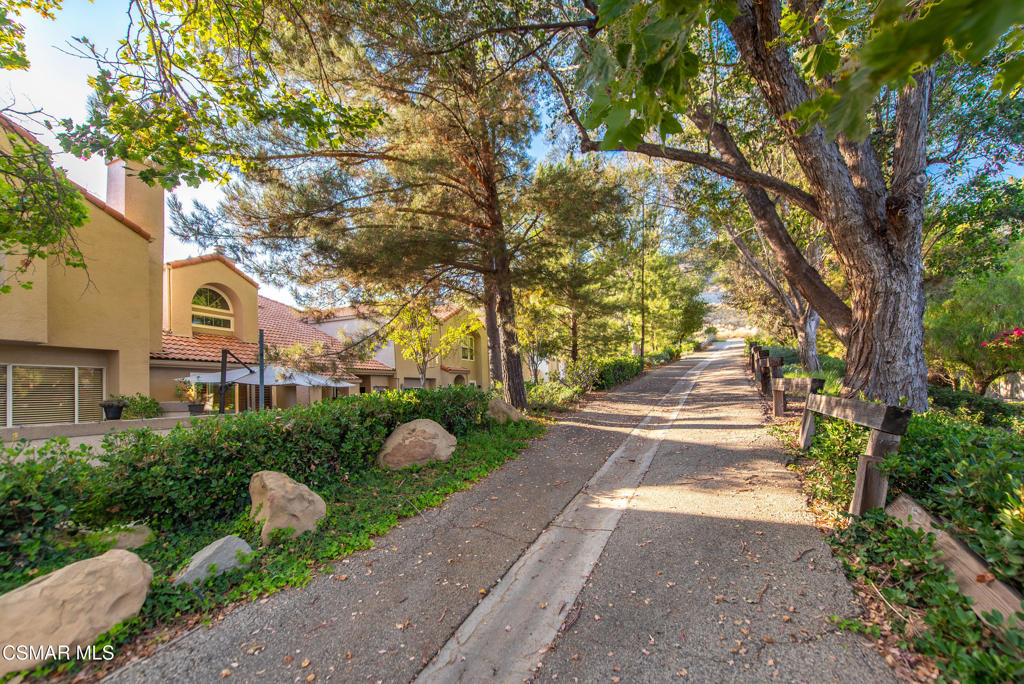 22203 Shadow Valley Circle Property Photo 49