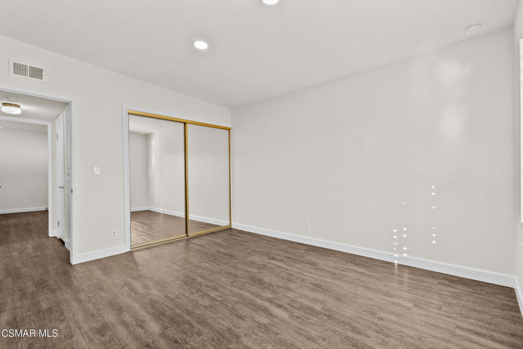 2930 Isle Way B Property Photo 19