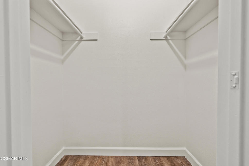 2930 Isle Way B Property Photo 25