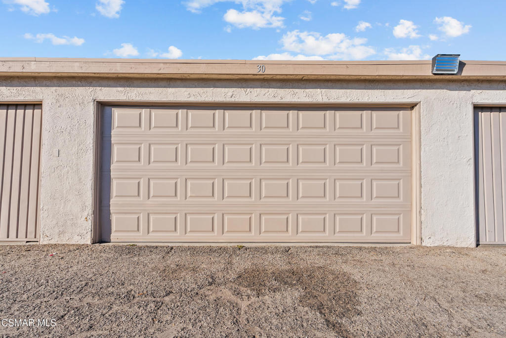 2930 Isle Way B Property Photo 27