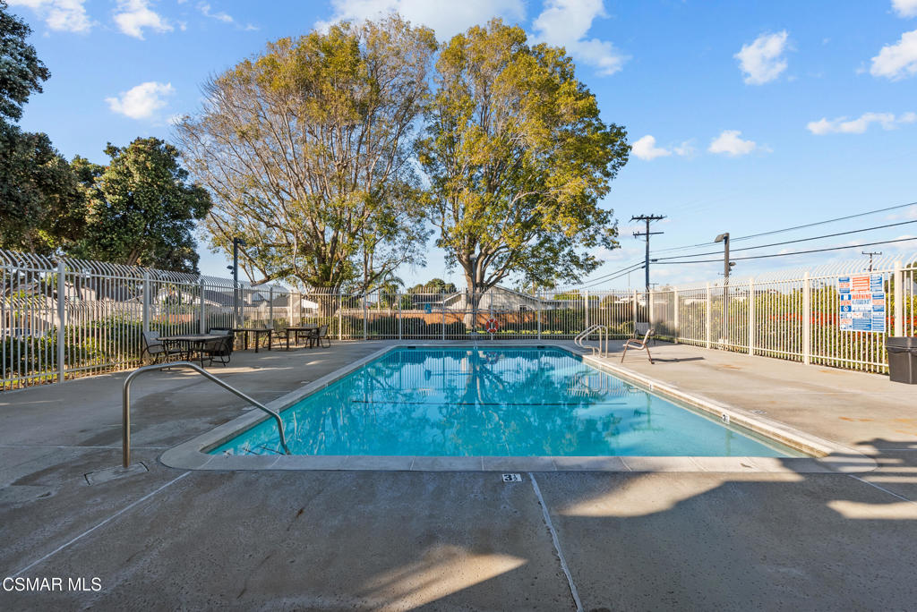 2930 Isle Way B Property Photo 29