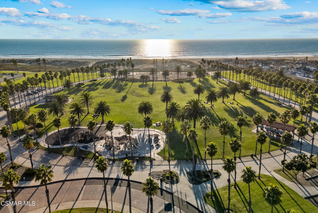 2930 Isle Way B Property Photo 34