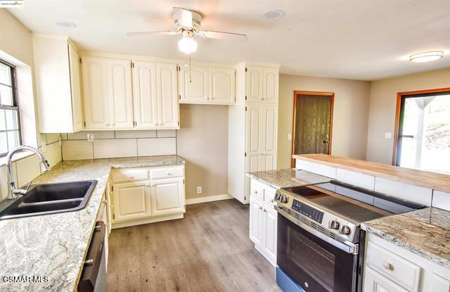 13300 Lone Bend Road Property Photo 15