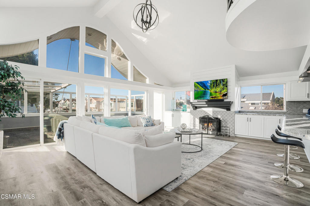 2014 Napoli Drive Property Photo 8