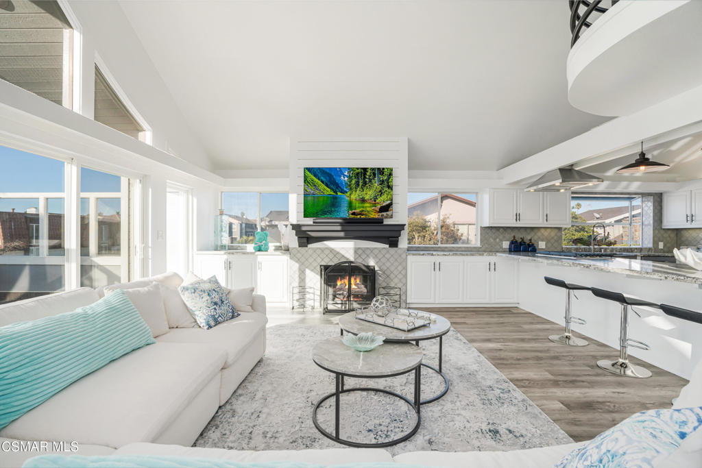 2014 Napoli Drive Property Photo 9