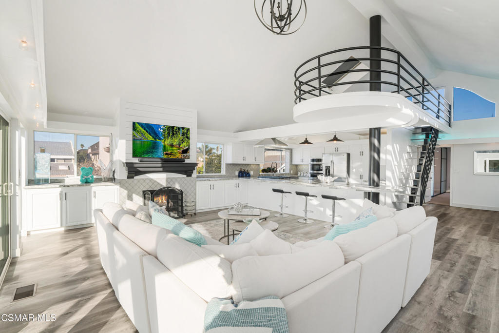 2014 Napoli Drive Property Photo 10
