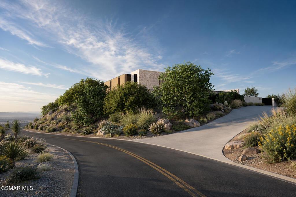 23118 Saddle Peak Road Property Photo 15