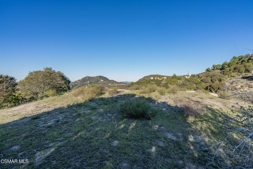 23118 Saddle Peak Road Property Photo 21