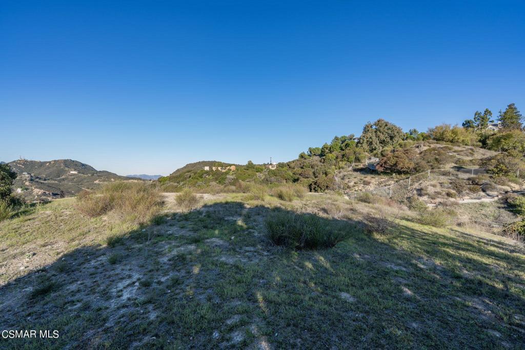 23118 Saddle Peak Road Property Photo 22