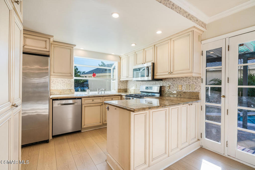 5679 Slicers Circle Property Photo 4