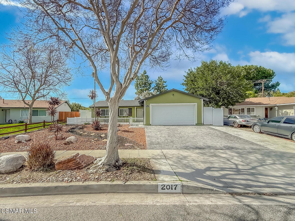 2017 Lysander Avenue Property Photo 1