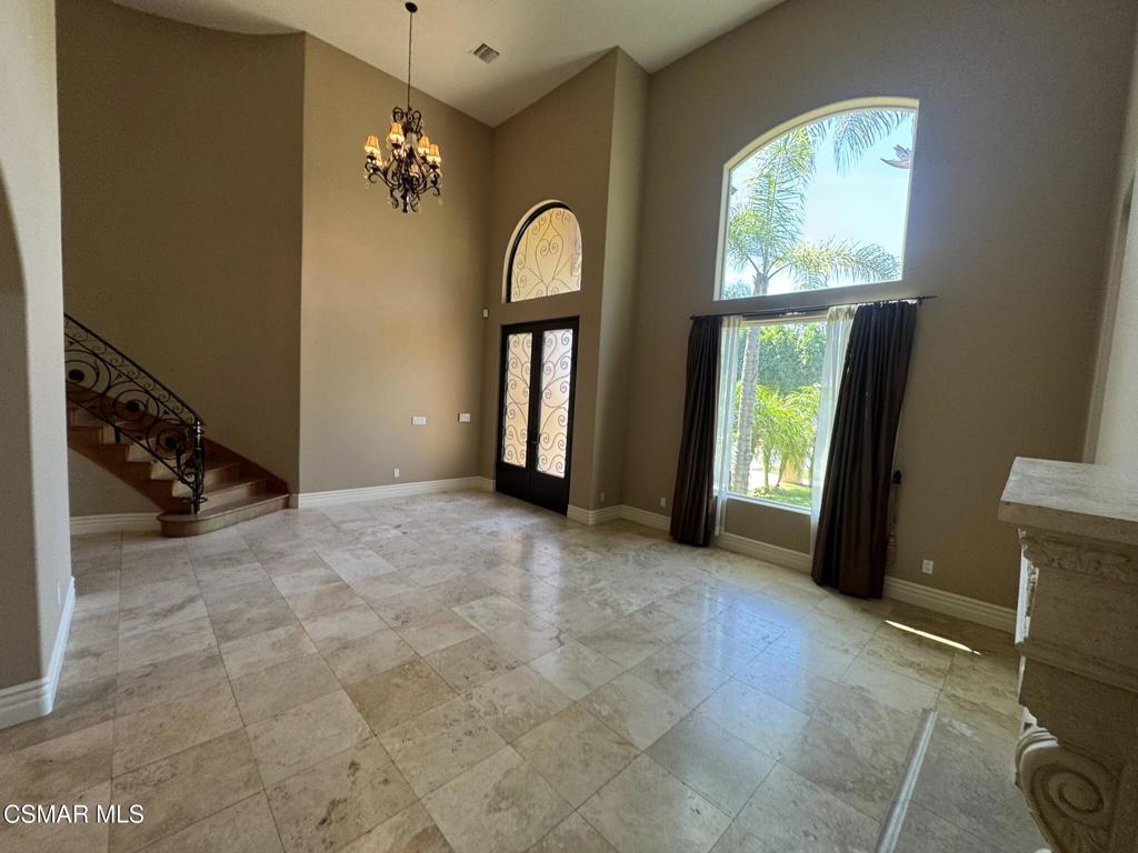 4960 Chimineas Avenue Property Photo 6