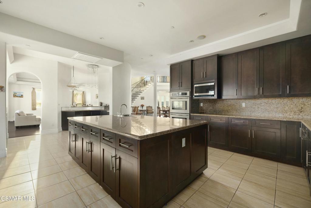 22442 Sueno Road Property Photo 11