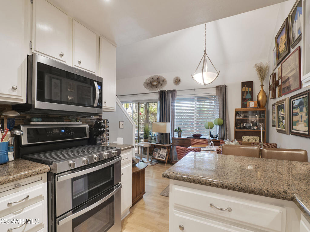24829 Apple Street E Property Photo 14