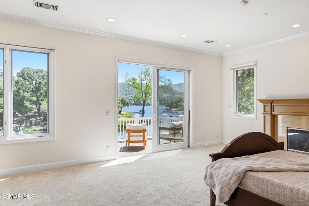 196 Lake Sherwood Drive Property Photo 12