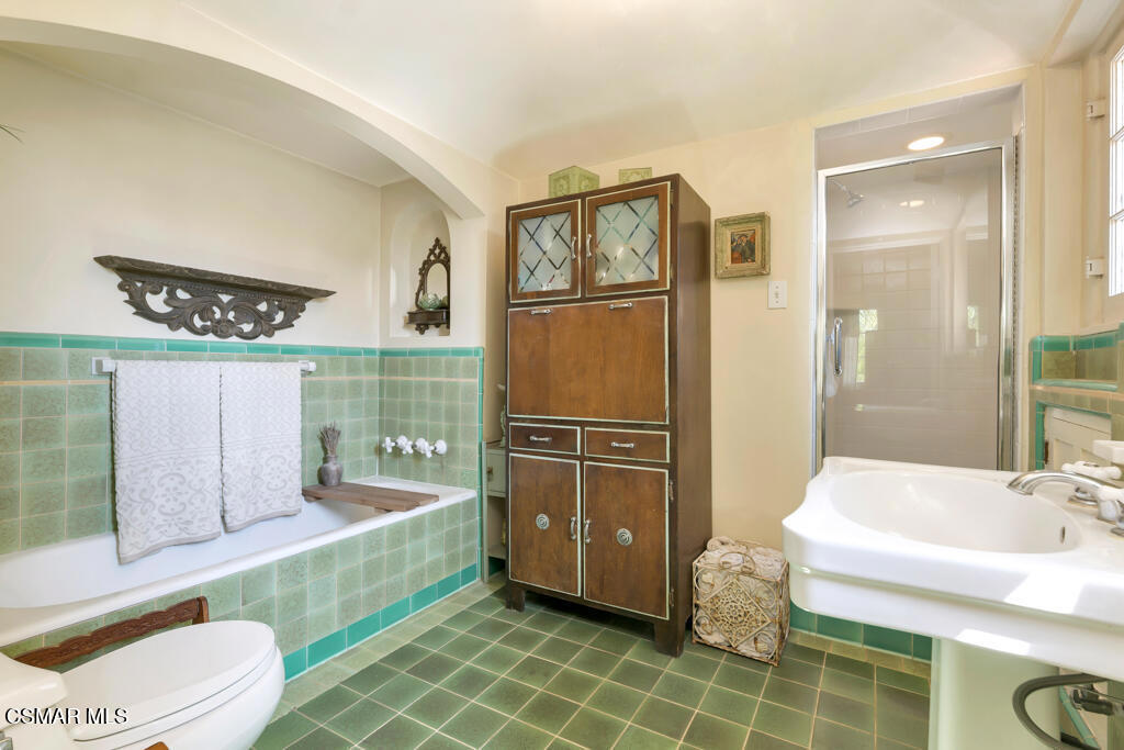 1234 N Everett Street Property Photo 33