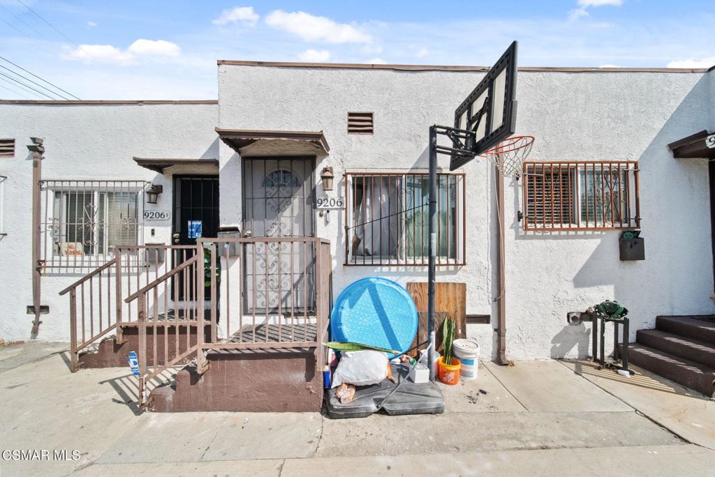 9206 Hoover Street Property Photo 6