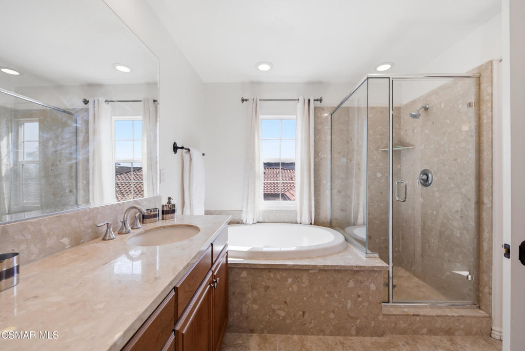332 E Hilltop Way Property Photo 18