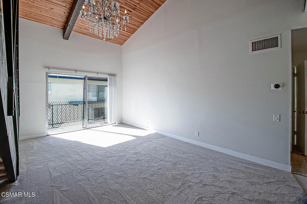 5460 White Oak Avenue E308 Property Photo 5