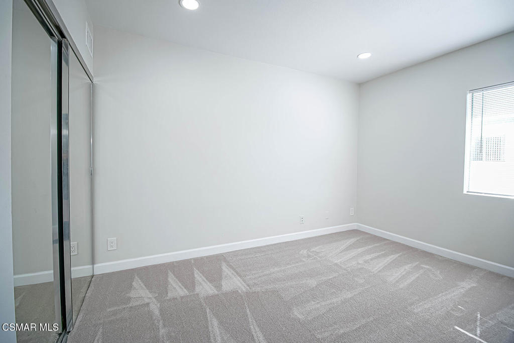 5460 White Oak Avenue E308 Property Photo 13