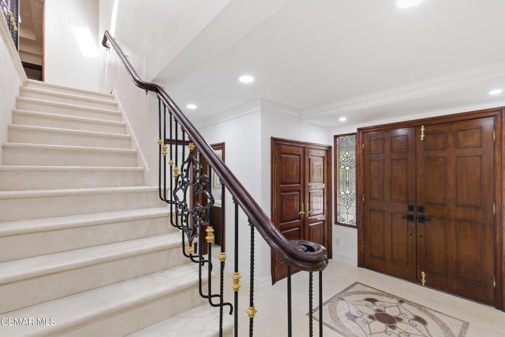 24756 Eilat Street Property Photo 8
