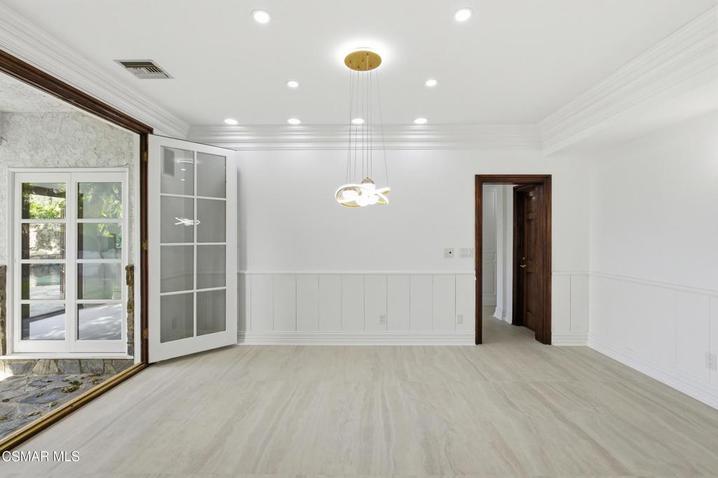 24756 Eilat Street Property Photo 17