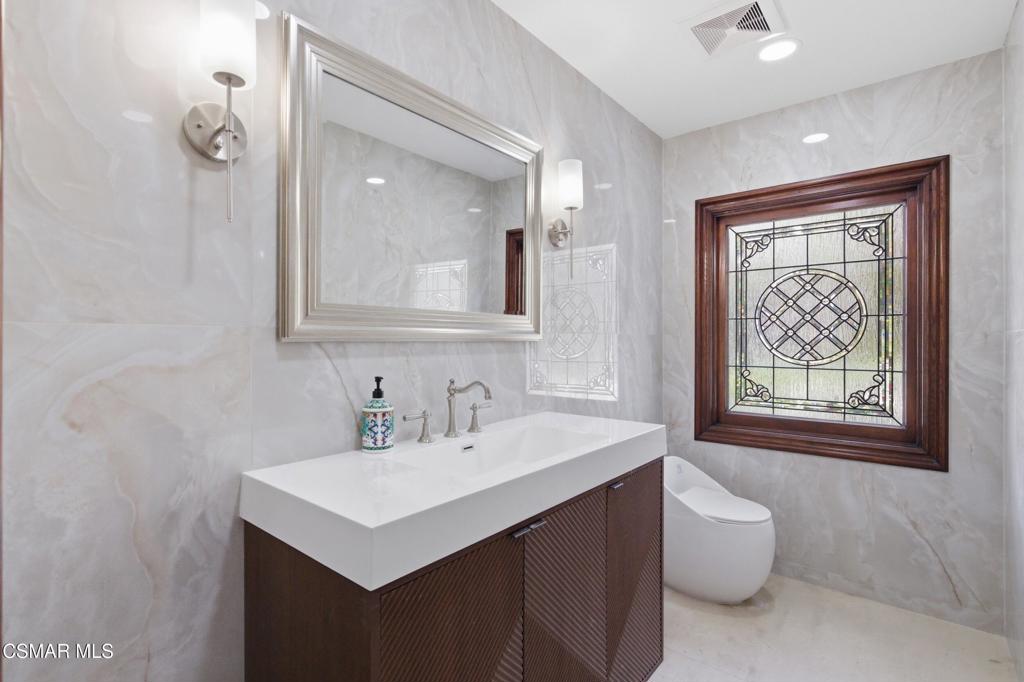 24756 Eilat Street Property Photo 18