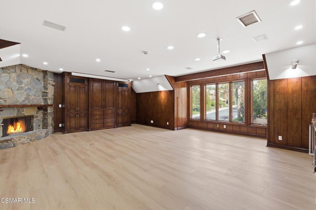 24756 Eilat Street Property Photo 29