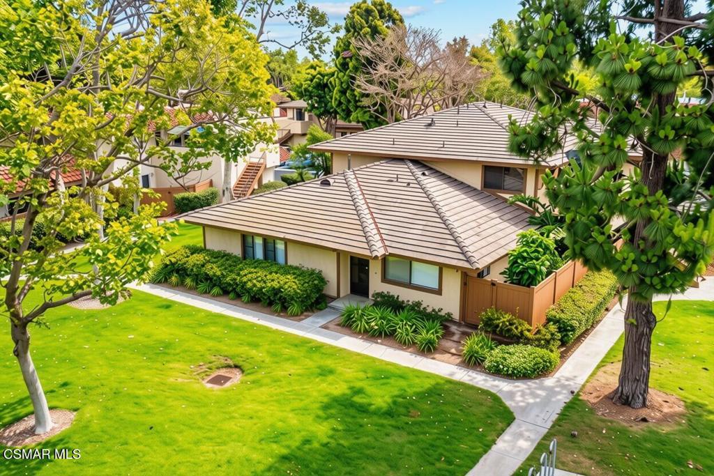 6647 Shakespeare Way Property Photo 2
