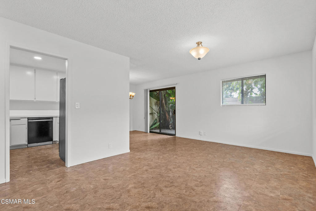 6647 Shakespeare Way Property Photo 9