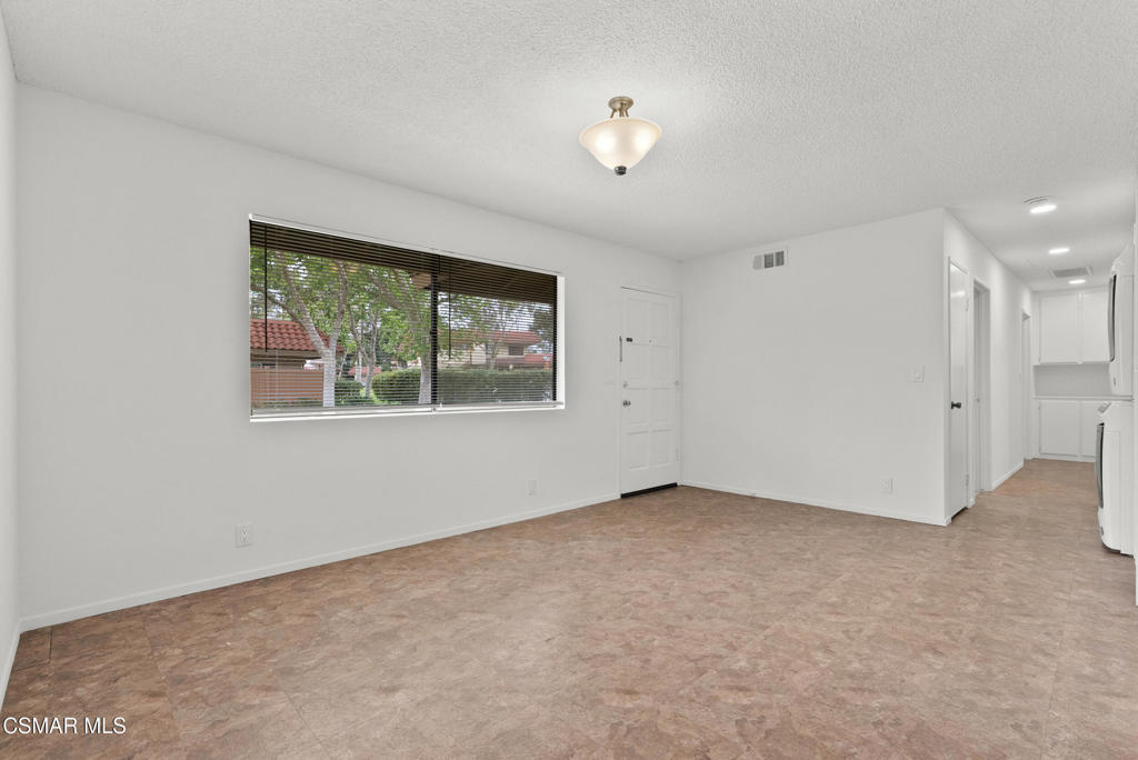 6647 Shakespeare Way Property Photo 13