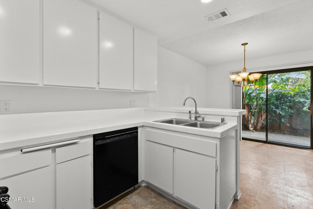 6647 Shakespeare Way Property Photo 22
