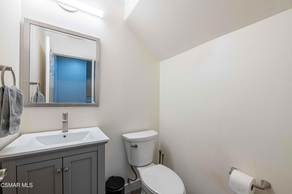 580 Fenwick Way C Property Photo 17