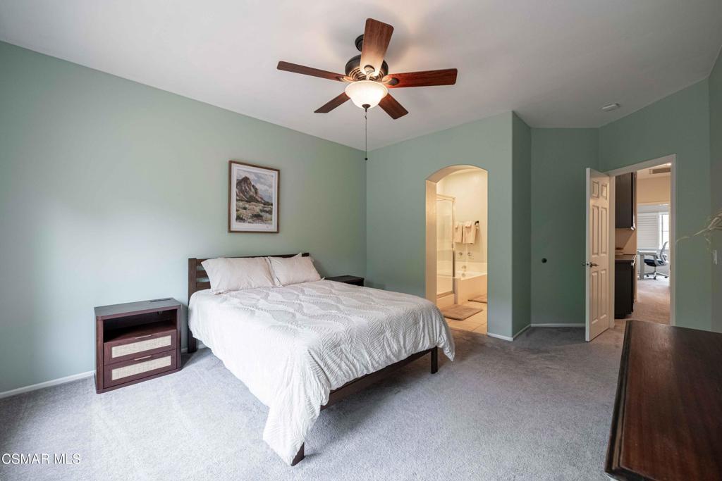 580 Fenwick Way C Property Photo 22
