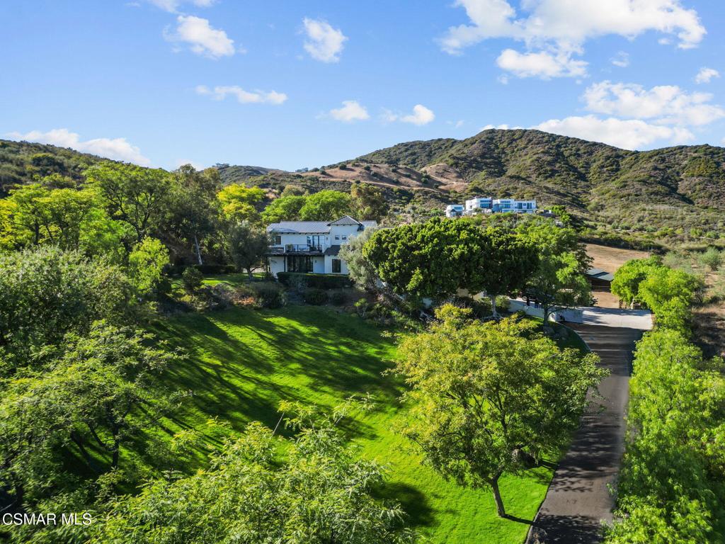 33235 Mulholland Highway Property Photo 4