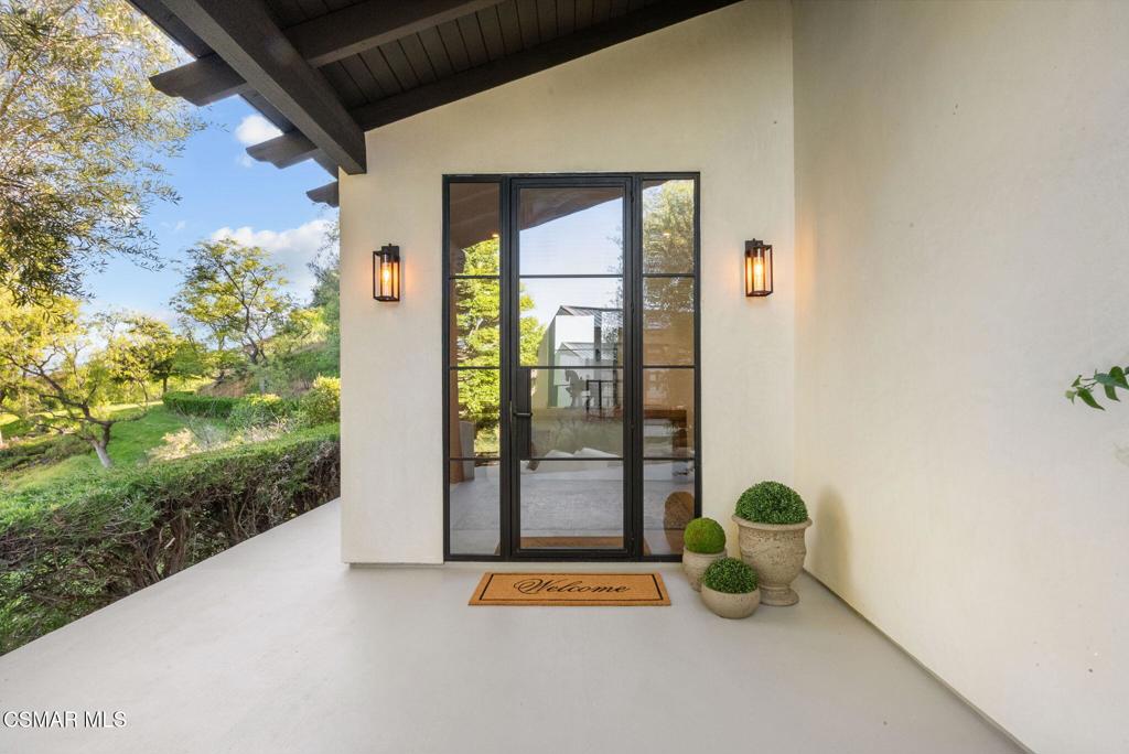 33235 Mulholland Highway Property Photo 16