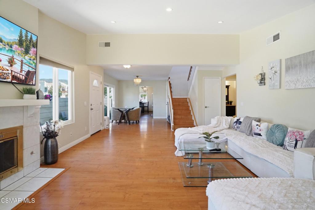 1896 Stow Street Property Photo 11