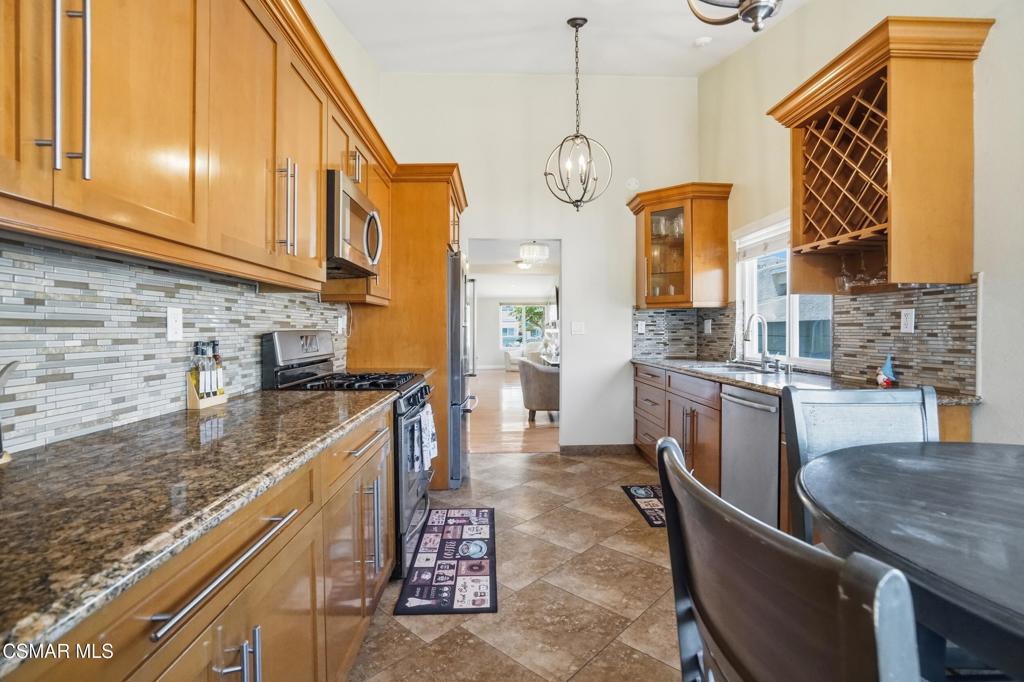 1896 Stow Street Property Photo 19