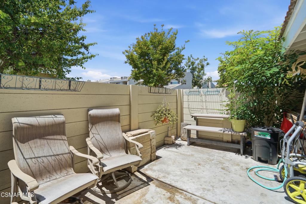 1896 Stow Street Property Photo 35