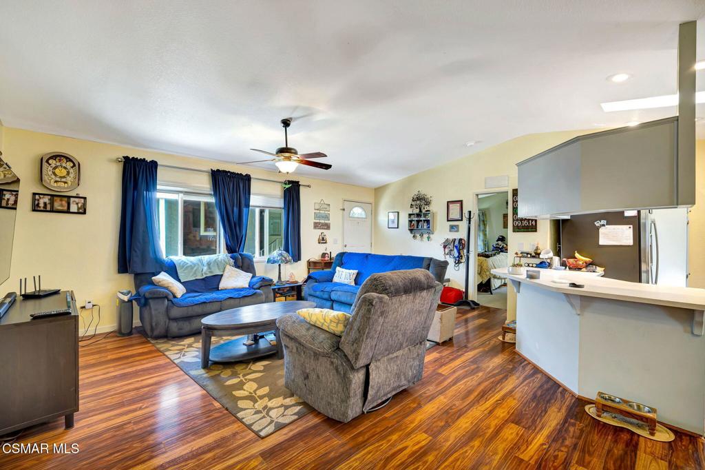 11401 Topanga Canyon Boulevard 8 Property Photo 6